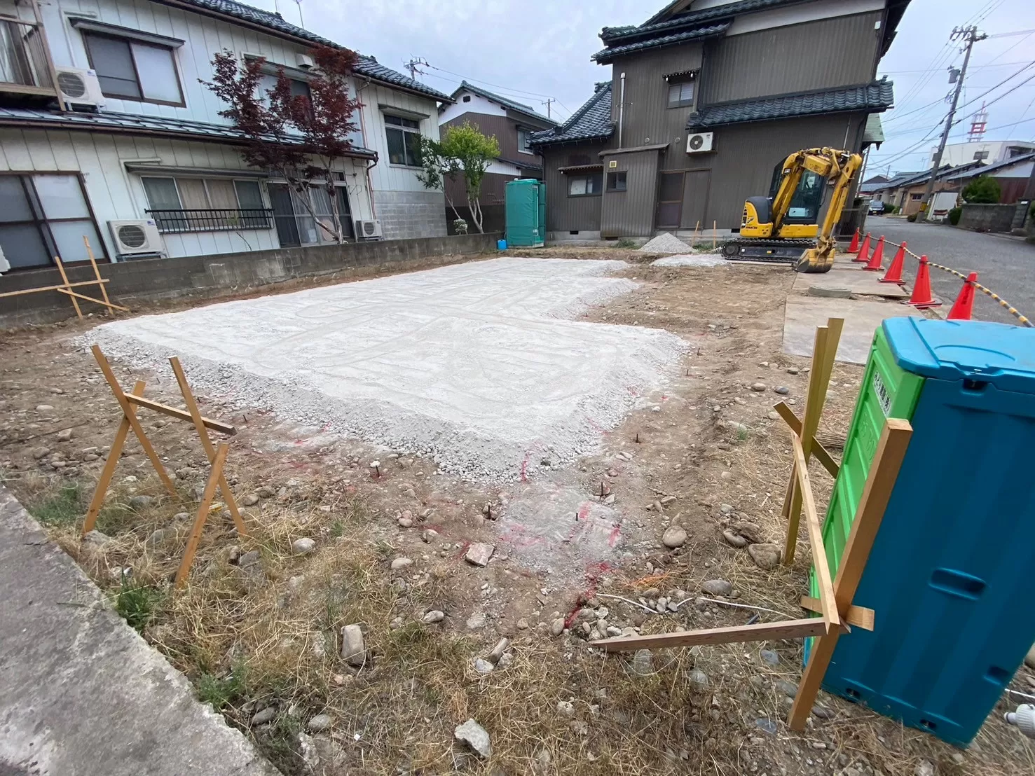 基礎砕石敷き完了