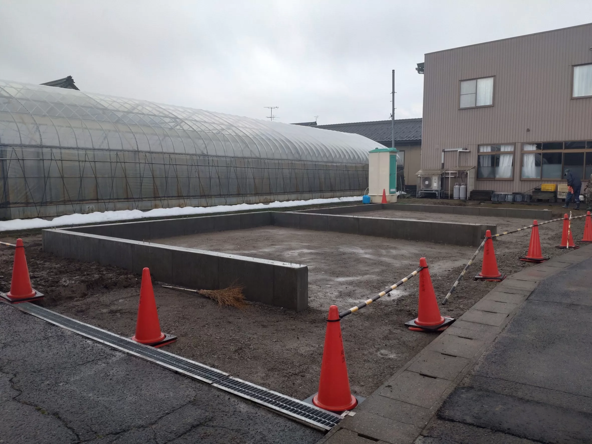 型枠脱型・埋め戻し完了