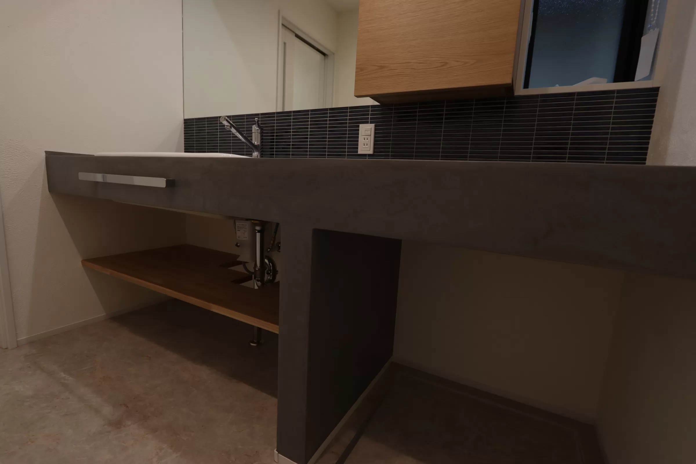 採用例：洗面カウンター