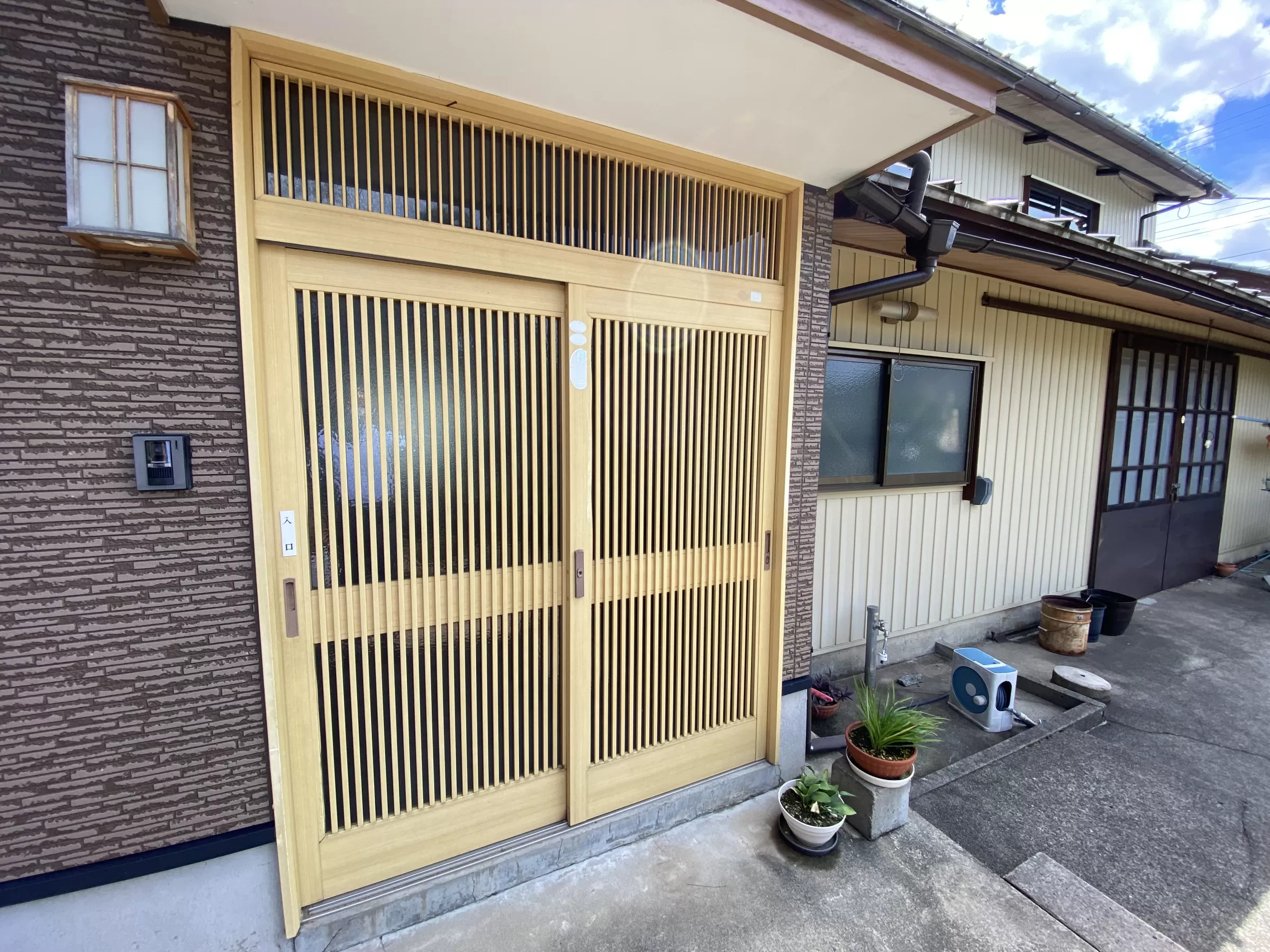 カバー工法前　外観