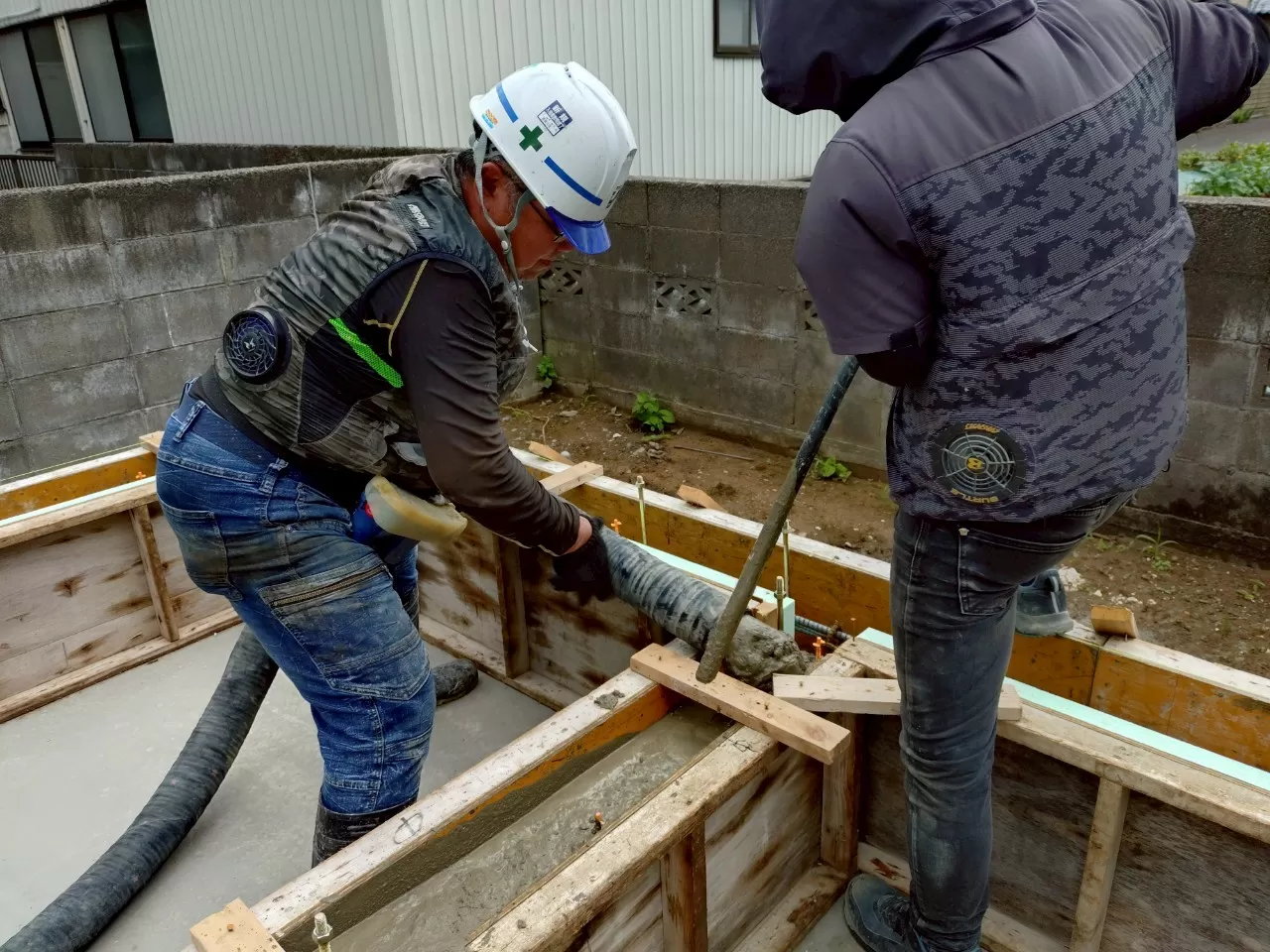 立上りｺﾝｸﾘｰﾄ打設状況