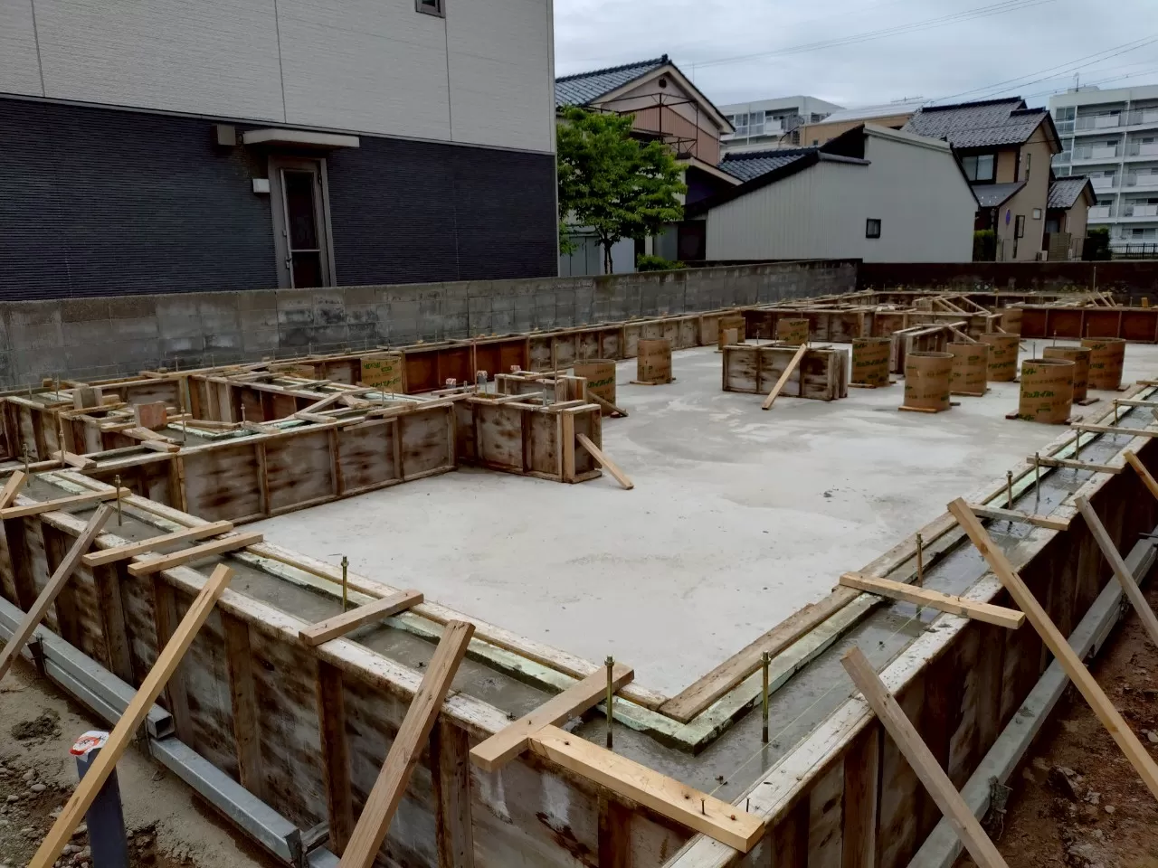 立上りｺﾝｸﾘｰﾄ打設完了