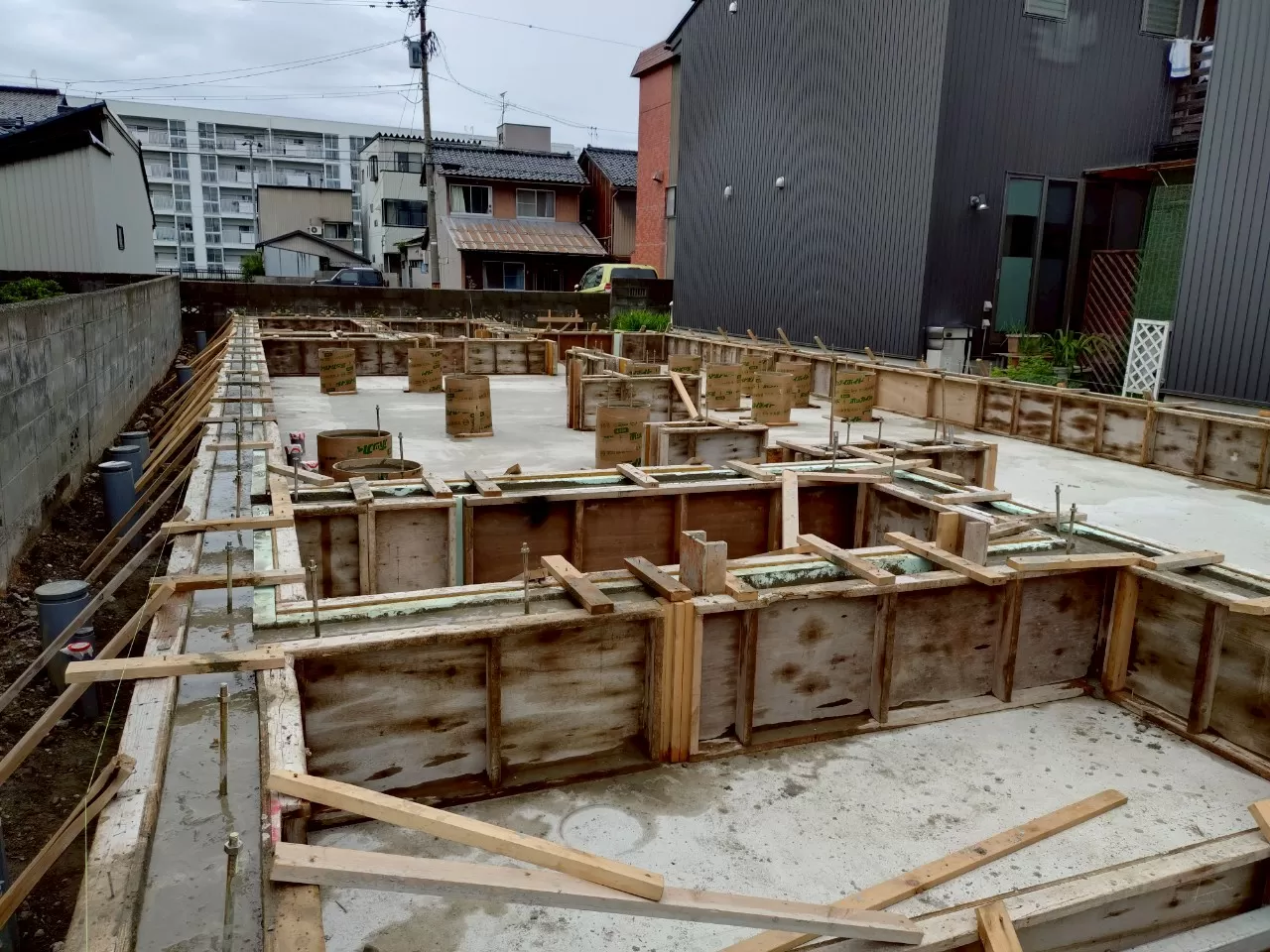 立上りｺﾝｸﾘｰﾄ打設完了