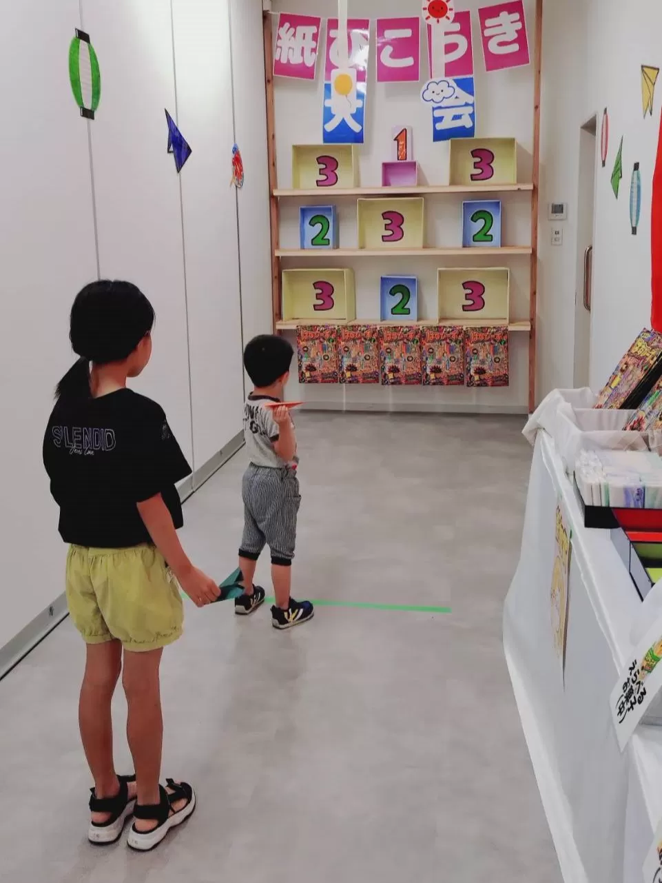 紙ひこうき大会