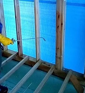 防蟻処理中