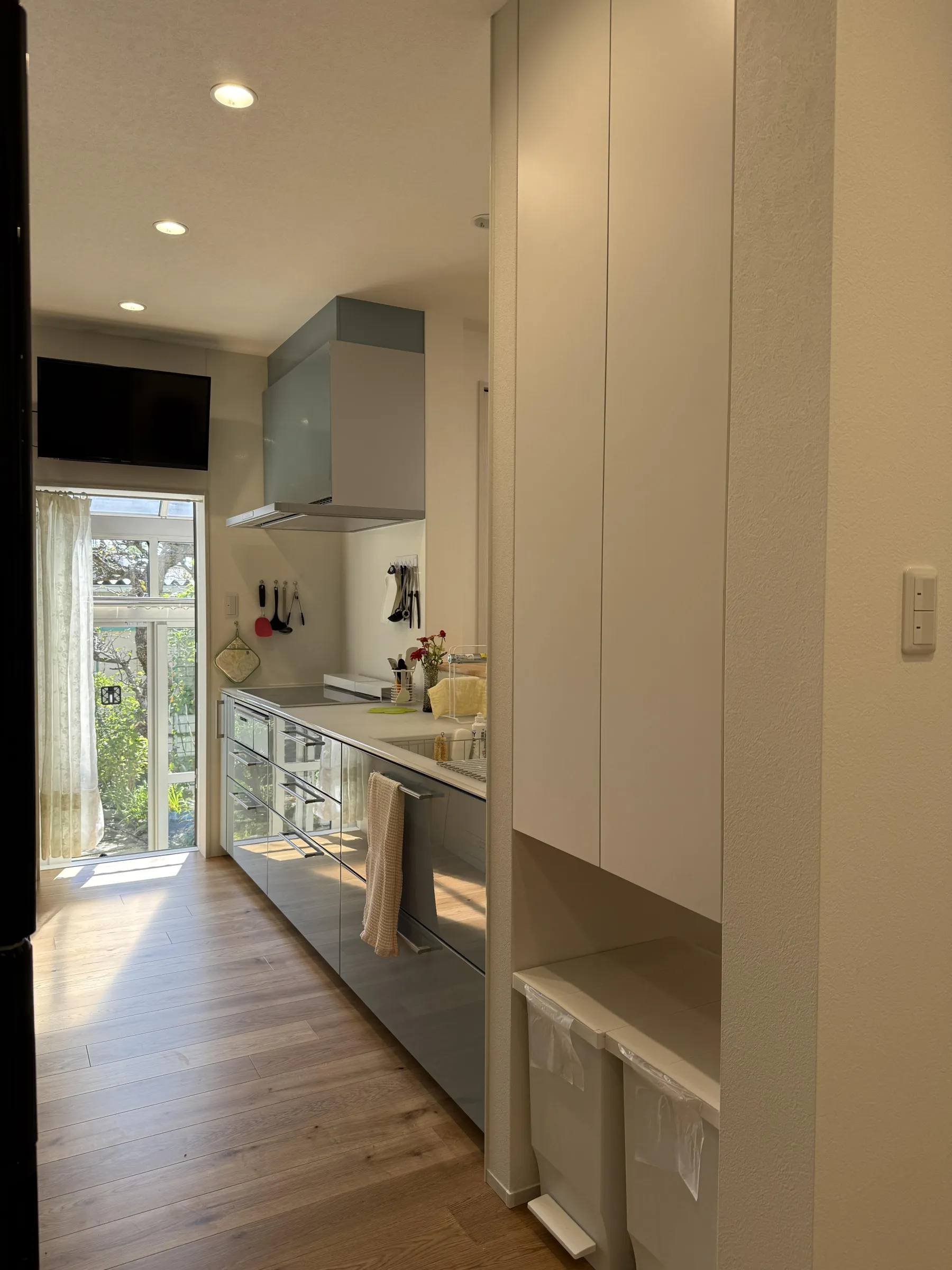 キッチン横収納