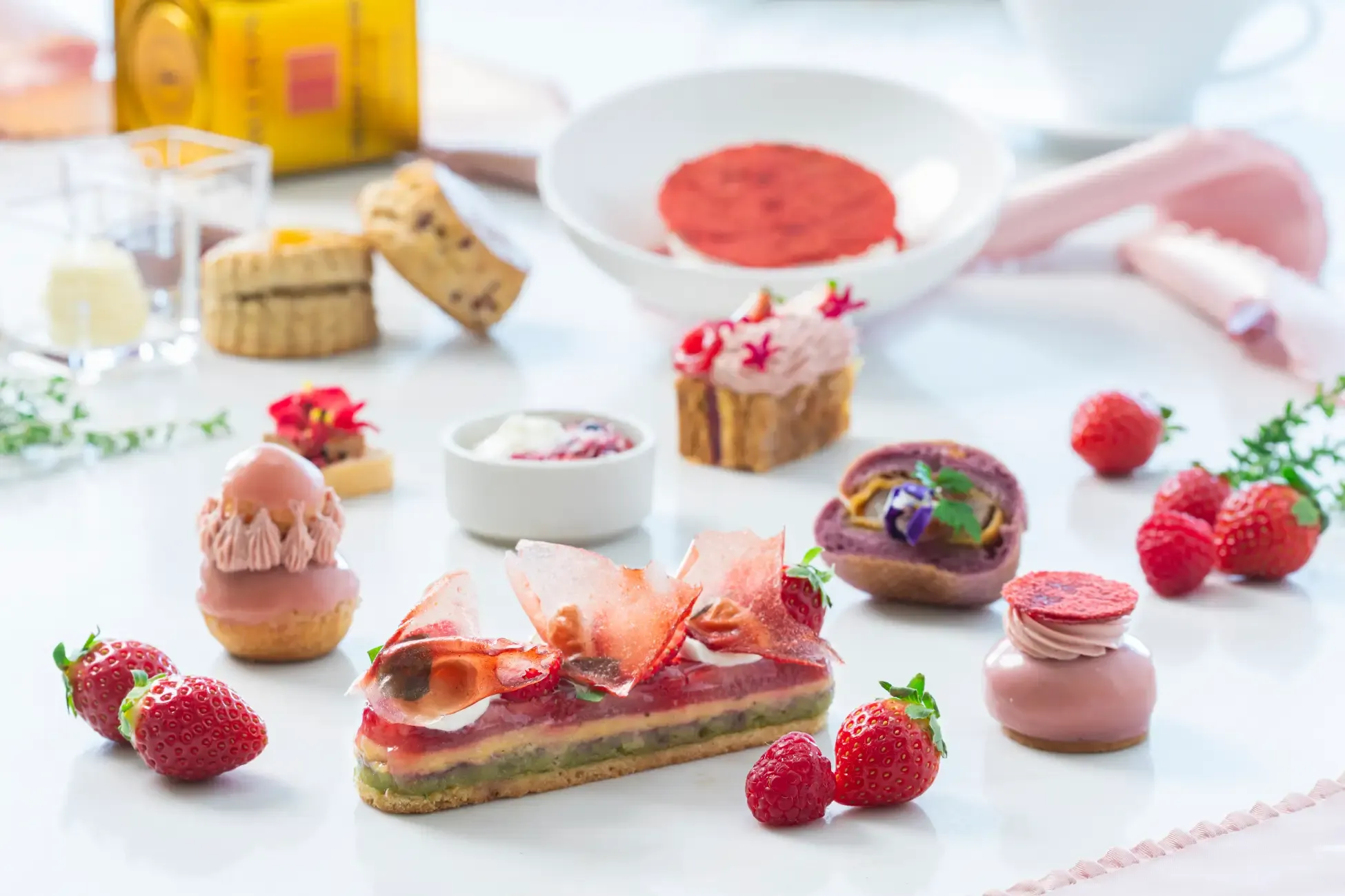 コートヤード「ストロベリーアフタヌーンティー」